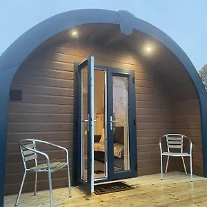  Lodge The Pod With Hot Tub Juniperlea